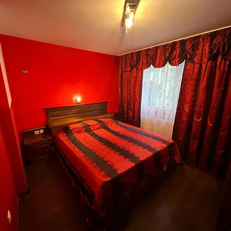 къща * ドブリニシュテ