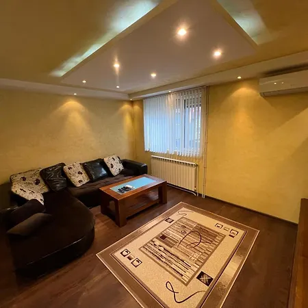 アパート къща