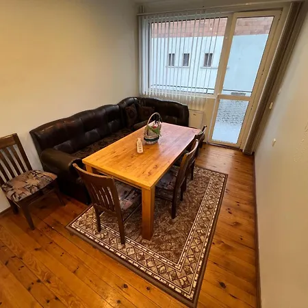 アパート къща ドブリニシュテ