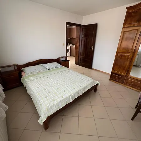 къща アパート