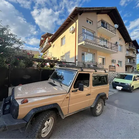 アパート къща