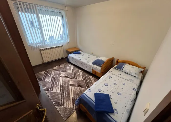 къща Apartman